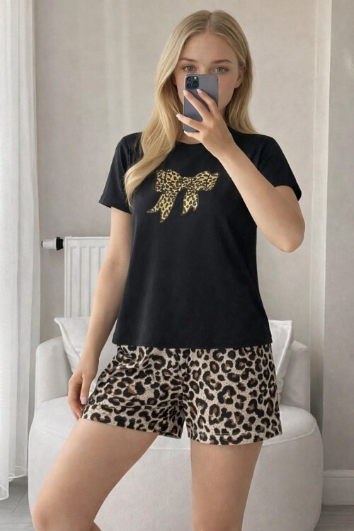 Kısa Kollu Rahat Kesim Pijama Takımı