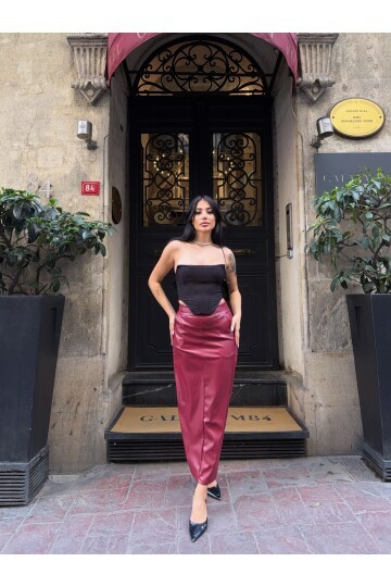 Arkadan Yırtmaçlı Deri Kalem Etek