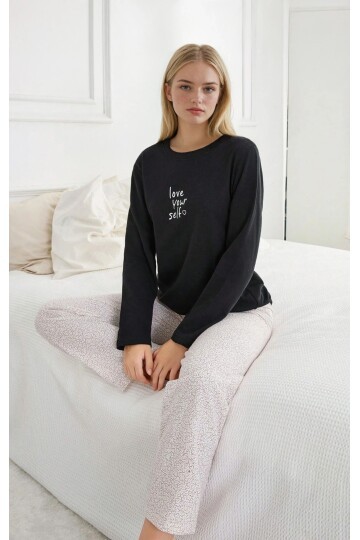 Baskılı Uzun Kollu Desenli Pijama Takımı