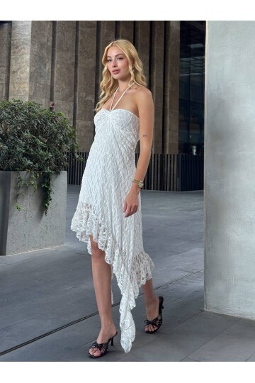 Boyundan Bağlamalı Straplez Asimetrik Astarlı Dantel Elbise Beyaz