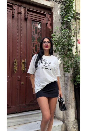 Change Baskılı Oversize Beyaz T-shirt