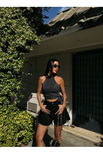 Çizgili Beli Kuşak Detaylı Halter Bluz