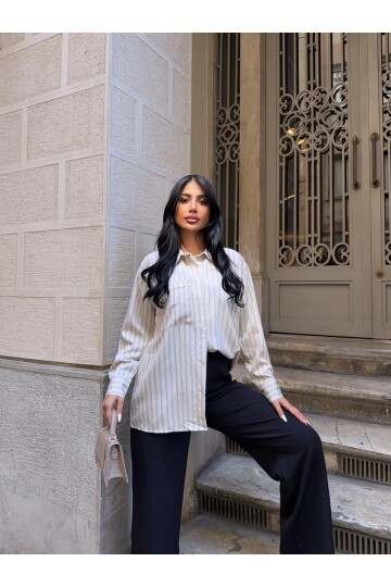 Çizgili Tek Cep Detay Gömlek