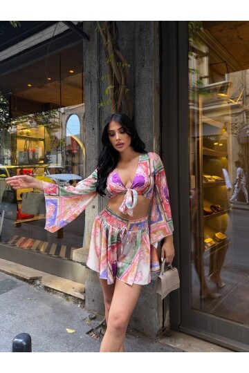 Desenli Şort ve Büstiyer Takım