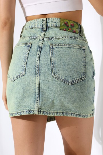 Düğme Detaylı Jean Mini Etek – Açık Mavi