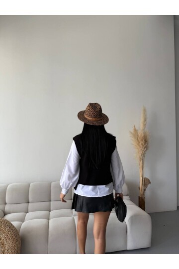 Gömlek Detay Siyah Triko Bluz