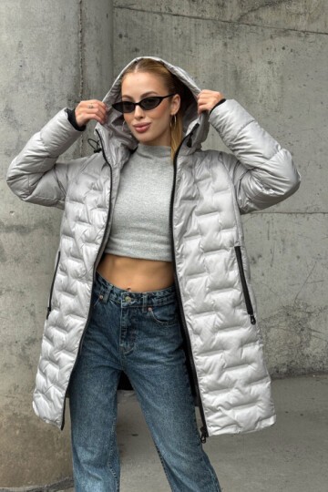 Kapitoneli Fermuarlı Kapüşonlu Uzun Şişme Mont