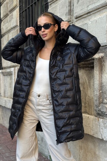 Kapitoneli Fermuarlı Kapüşonlu Uzun Şişme Mont