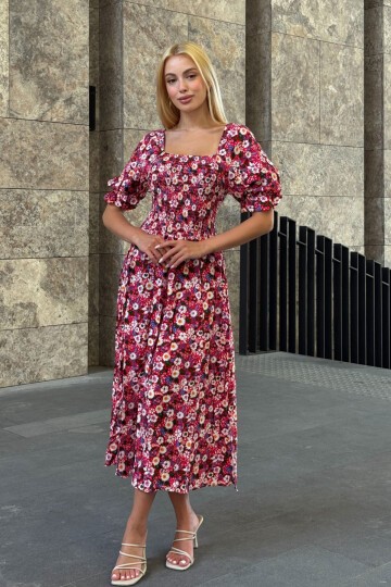 Kare Yaka Beli Gipeli Çiçek Desenli Elbise Fuşya