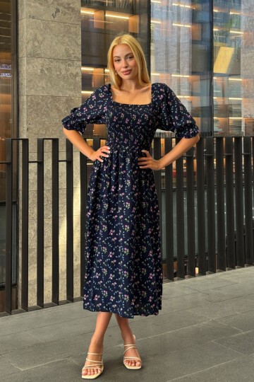 Kare Yaka Beli Gipeli Çiçek Desenli Elbise Lacivert