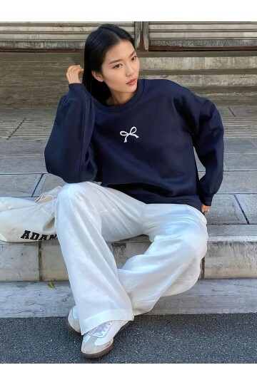 Lacivert Kurdele Nakışlı Oversize Üç İplik Sweatshirt