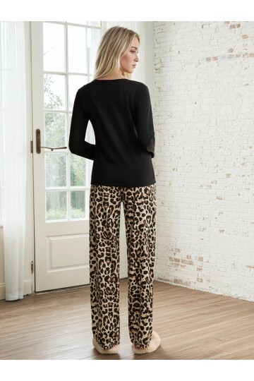 Leopar Desenli Kalp Baskılı Kadın Pijama Takımı