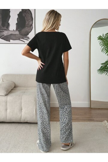 Leopar Desenli Siyah Üstlü Kısa Kol Pijama Takımı
