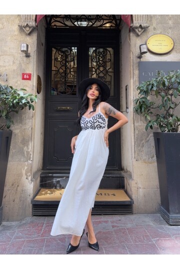 Nakış Detaylı Keten Astarlı Elbise