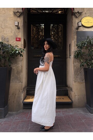 Nakış Detaylı Keten Astarlı Elbise