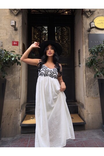 Nakış Detaylı Keten Astarlı Elbise