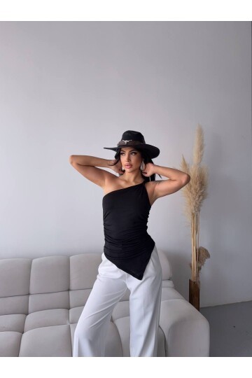 Omuz Detay Tasarım Bluz Siyah