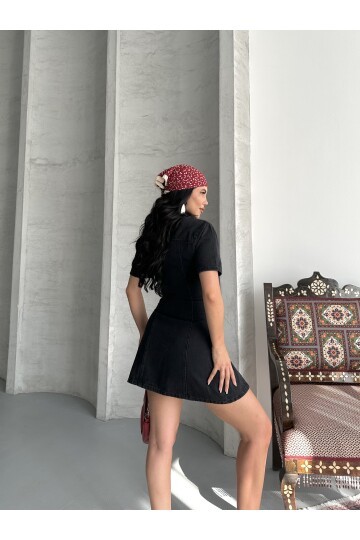 Önü Düğmeli Cepli Siyah Jean Elbise
