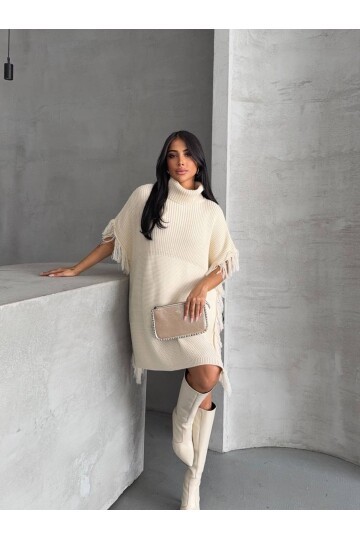 Püskül Detay Ekru Triko Panço