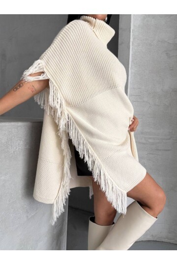 Püskül Detay Ekru Triko Panço