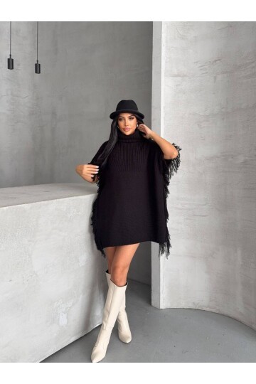 Püskül Detay Siyah Triko Panço