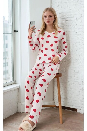 Uzun Kollu Kalp Desenli Pijama Seti