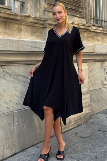 V Yaka Kısa Kollu Şerit Desenli Elbise