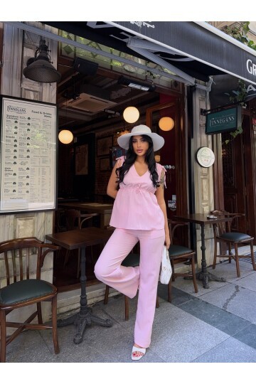 V Yaka Kolsuz Bluz ve Pantalon Takım Pembe