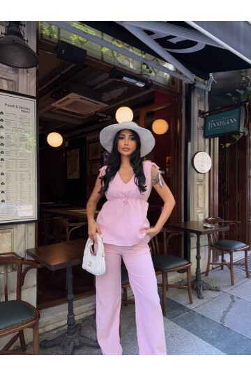 V Yaka Kolsuz Bluz ve Pantalon Takım Pembe