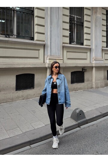 Yaka Detaylı Rahat Kesim Denim Ceket