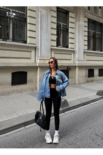 Yaka Detaylı Rahat Kesim Denim Ceket