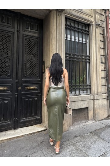 Yırtmaç Detay Deri Etek