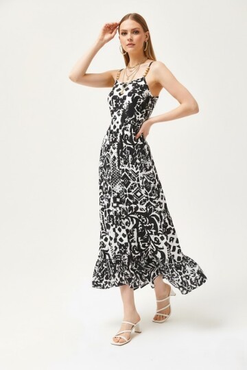 Ahşap Aksesuarlı Beli Lastikli Midi Elbise