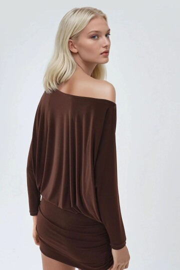 Düşük Omuz Esnek Elbise Kahverengi