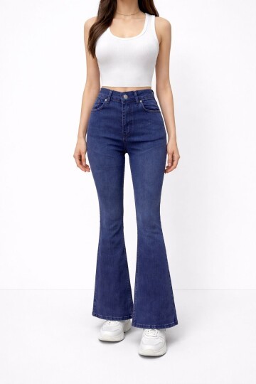 Esnek Taşlanmış Lacivert İspanyol Paça Jean