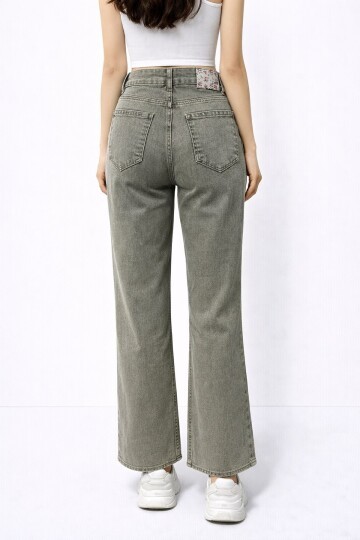 Gri Kahve Taşlanmış Esnek Jean