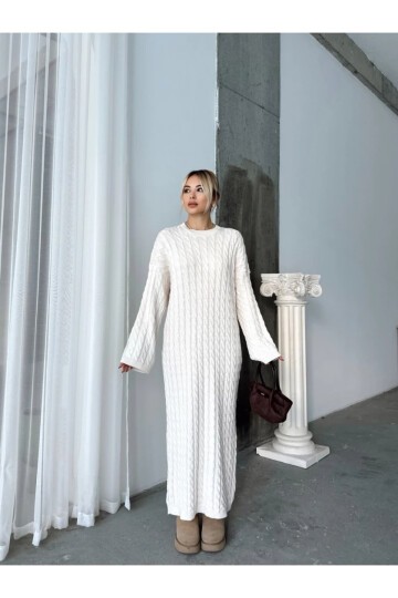 Kadın Beyaz Bisiklet Yaka Saç Örgülü Kadın Triko Midi Elbise