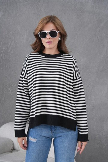 Kadın Bisiklet Yaka Nakış Detay Yırtmaçlı Oversize Çizgili Triko Kazak