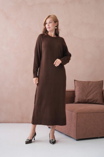 Kadın Bisiklet Yaka Yumuşak Dokulu Maksi Boy Şardonlu Oversize Triko Elbise