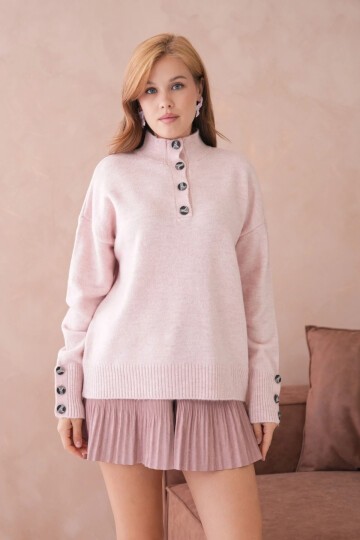 Kadın Dik Yaka Kolları Düğme Detaylı Yumuşak Dokulu Şardonlu Triko Kazak