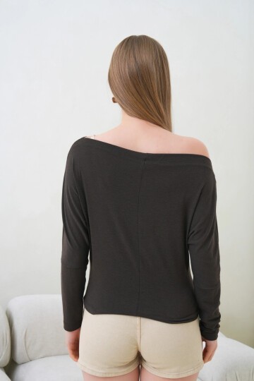 Kadın Kayık Yaka Yarasa Kol Lycralı Penye Bluz