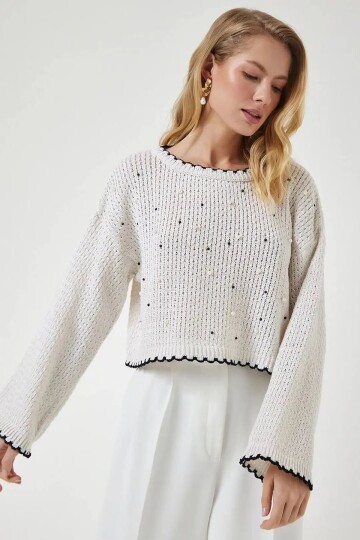 Kadın Kontrast Kenarlı Süslemeli Triko Kazak