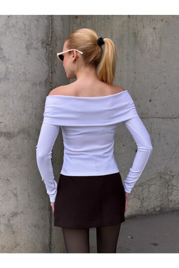 Kadın Madonna Yaka Halka Detay Beyaz Bluz