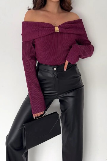 Kadın Omuz Açık Toka Detaylı Bluz