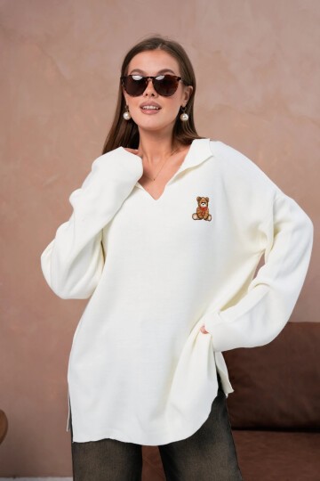 Kadın Polo Yaka Nakış Detay Yanları Yırtmaçlı Salaş Triko Kazak