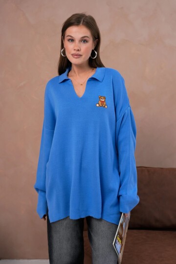 Kadın Polo Yaka Nakış Detay Yanları Yırtmaçlı Salaş Triko Kazak