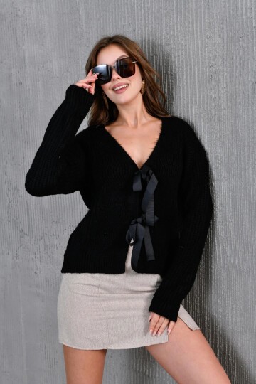 Kadın V Yaka Örgü Detay Fiyonklu Triko Ceket
