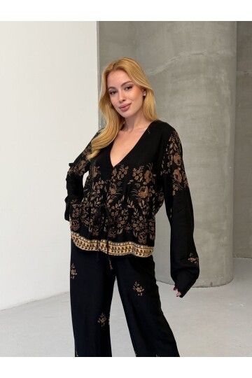 Kadın Viskon Kumaş Desenli V Yaka Kuşaklı Alt Üst Takım Siyah