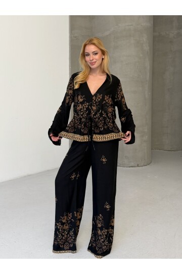 Kadın Viskon Kumaş Desenli V Yaka Kuşaklı Alt Üst Takım Siyah