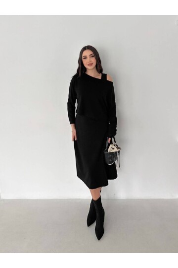 Kayık Yaka Elbise Takım